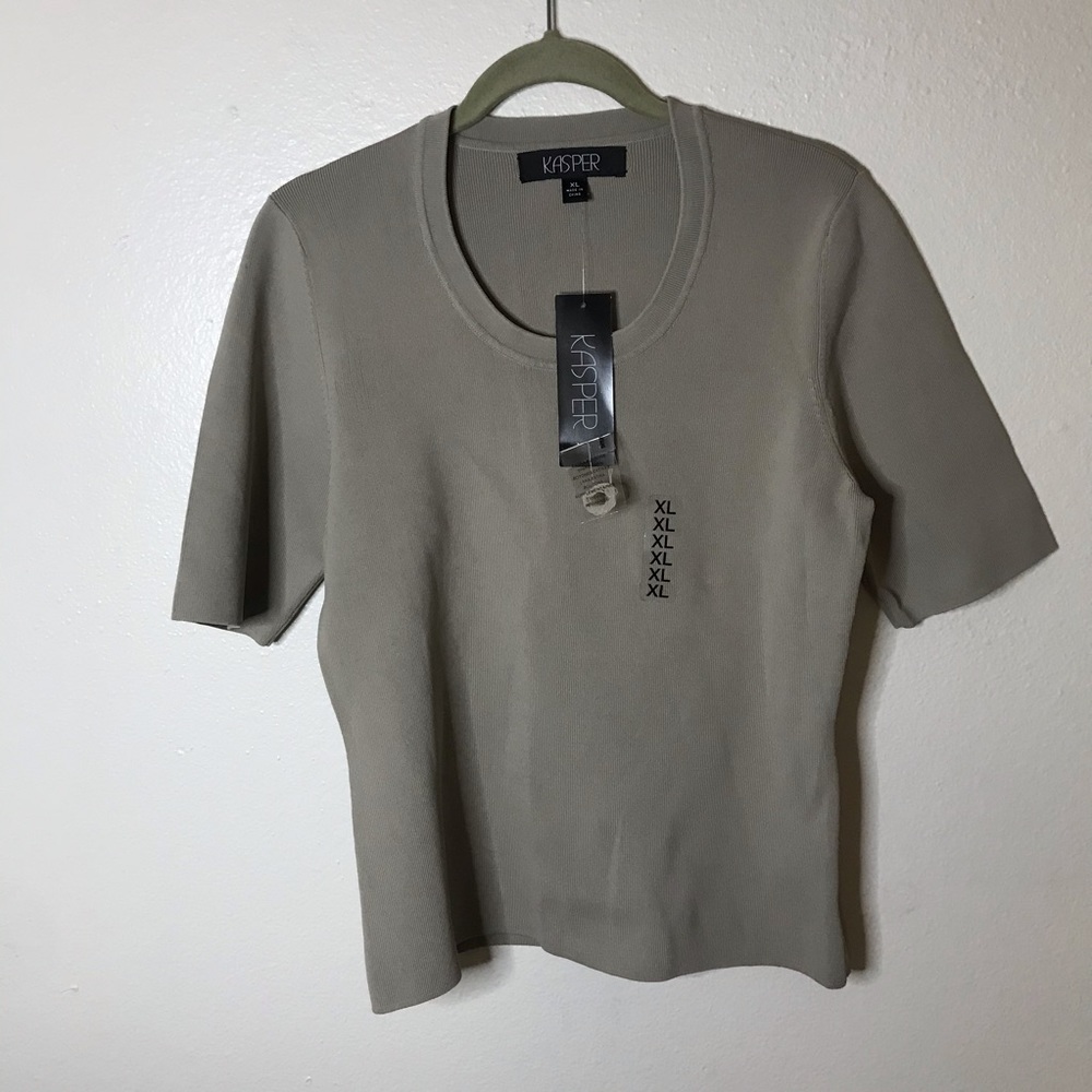 NWT Kasper beige gray short sleeve top scoop neck